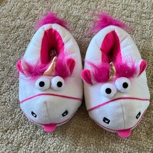 Unicorn slippers- toddler 9/10 nwot